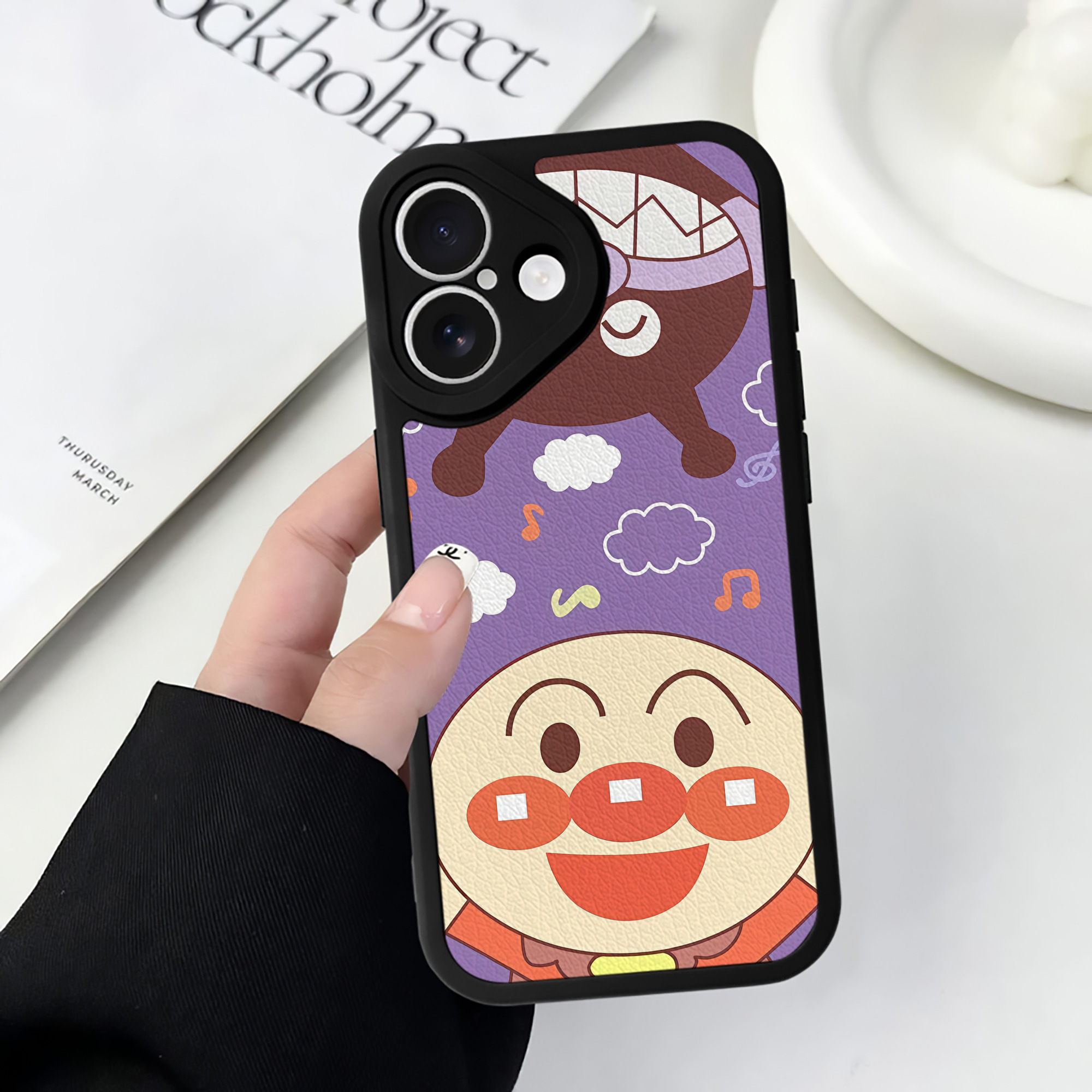 （画像用） アンパンマン Anpanman 【iPhone 16シリーズ対応】シリコンスマホケース（レザー調） 材質：シリコン